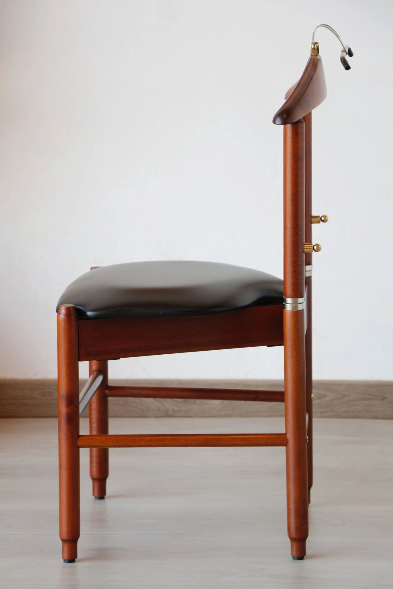 Fratelli Reguitti valet – Vintage Italian chair