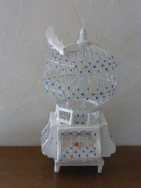Cage has birds vintage, in wood and metal, painted in blue and white