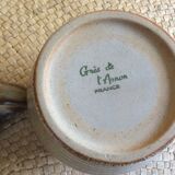 Set of 2 sandstone pots