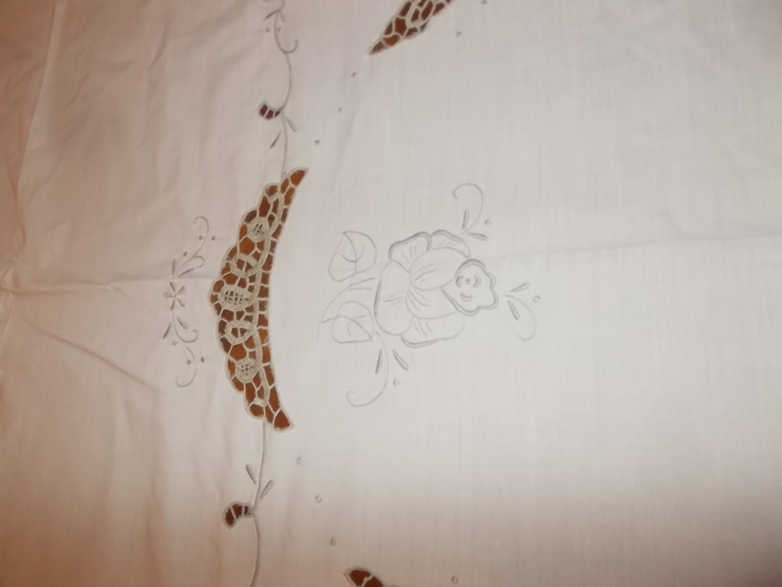 Vintage embroidered tablecloth 250 x 170 and 12 towels