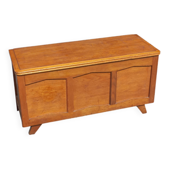 Vintage 1950s oak chest with compass feet