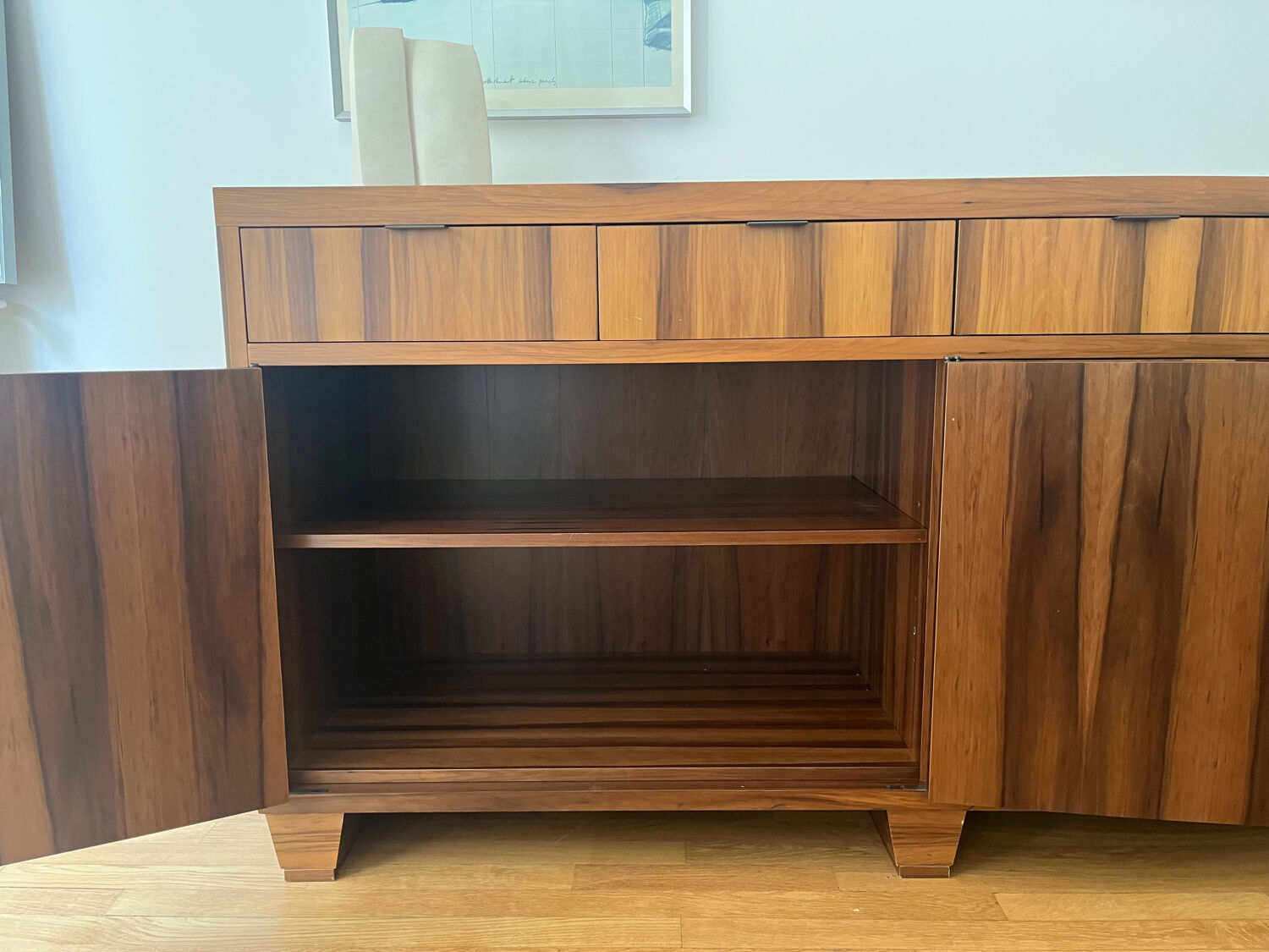 Buffet of very fine quality