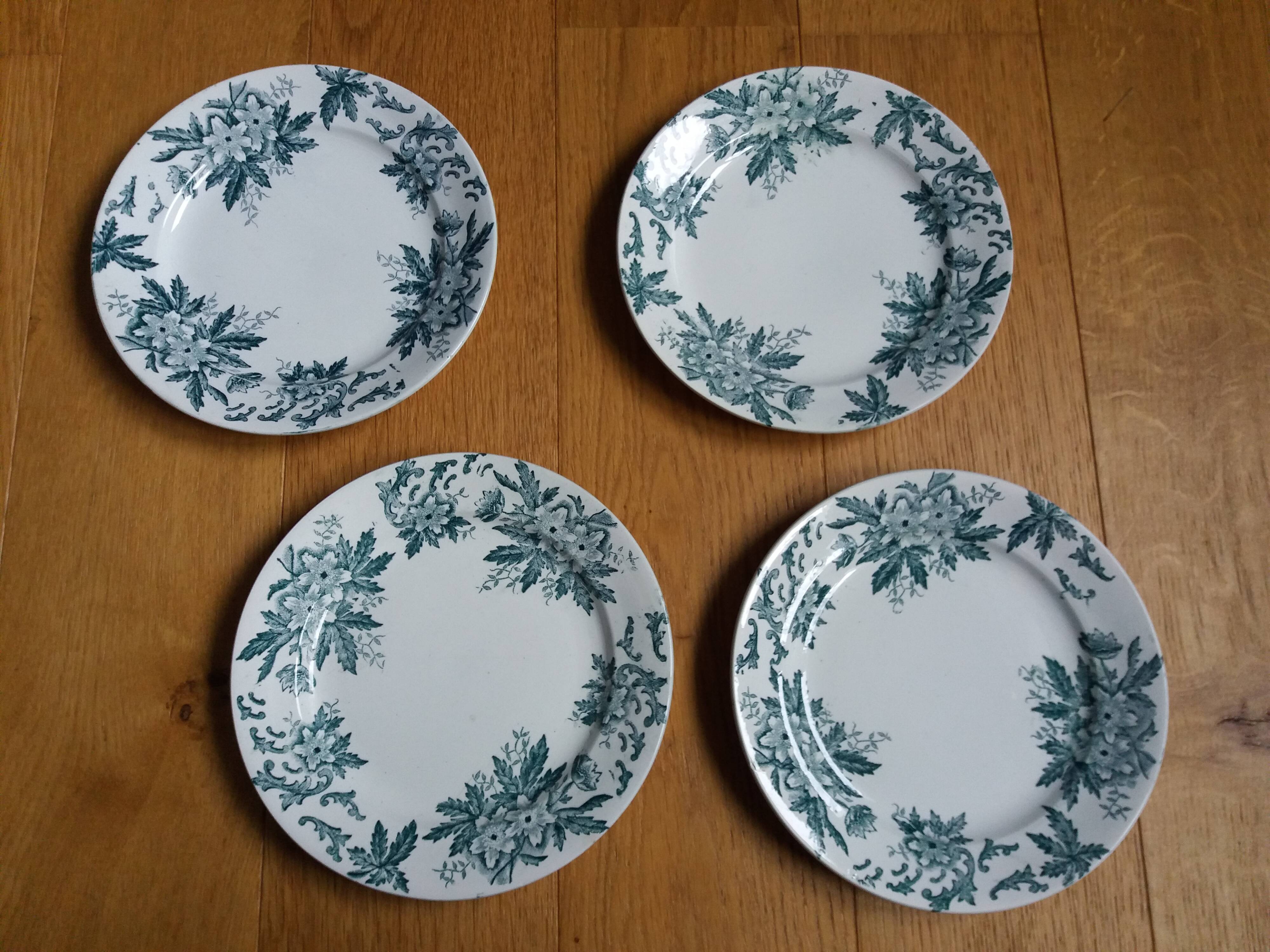 Assiettes Terre de fer Saint Amand décor Anémone