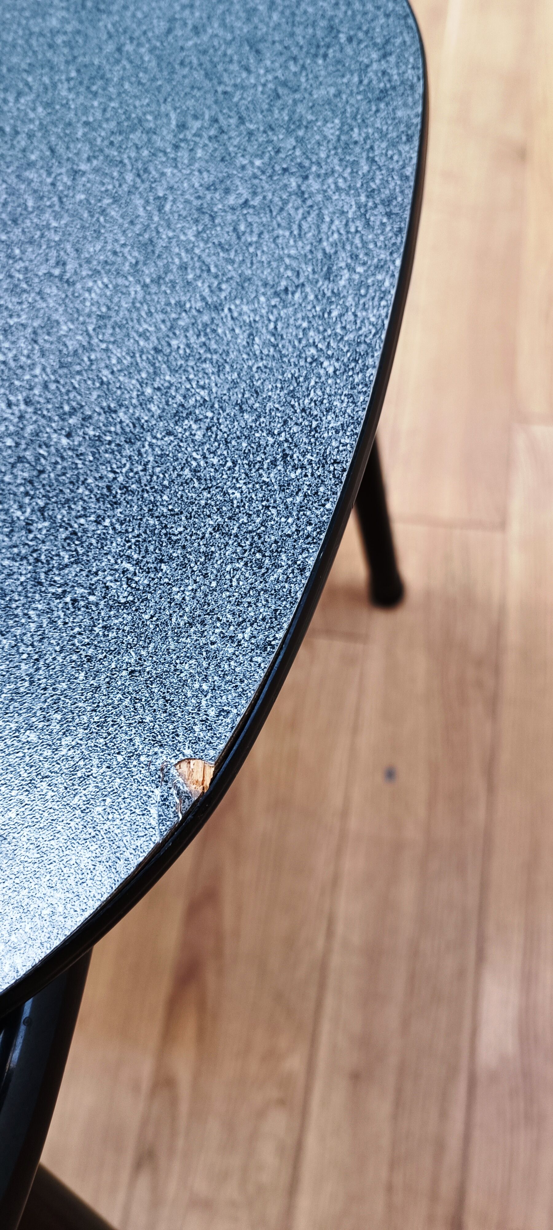 Chaise de cantine vintage