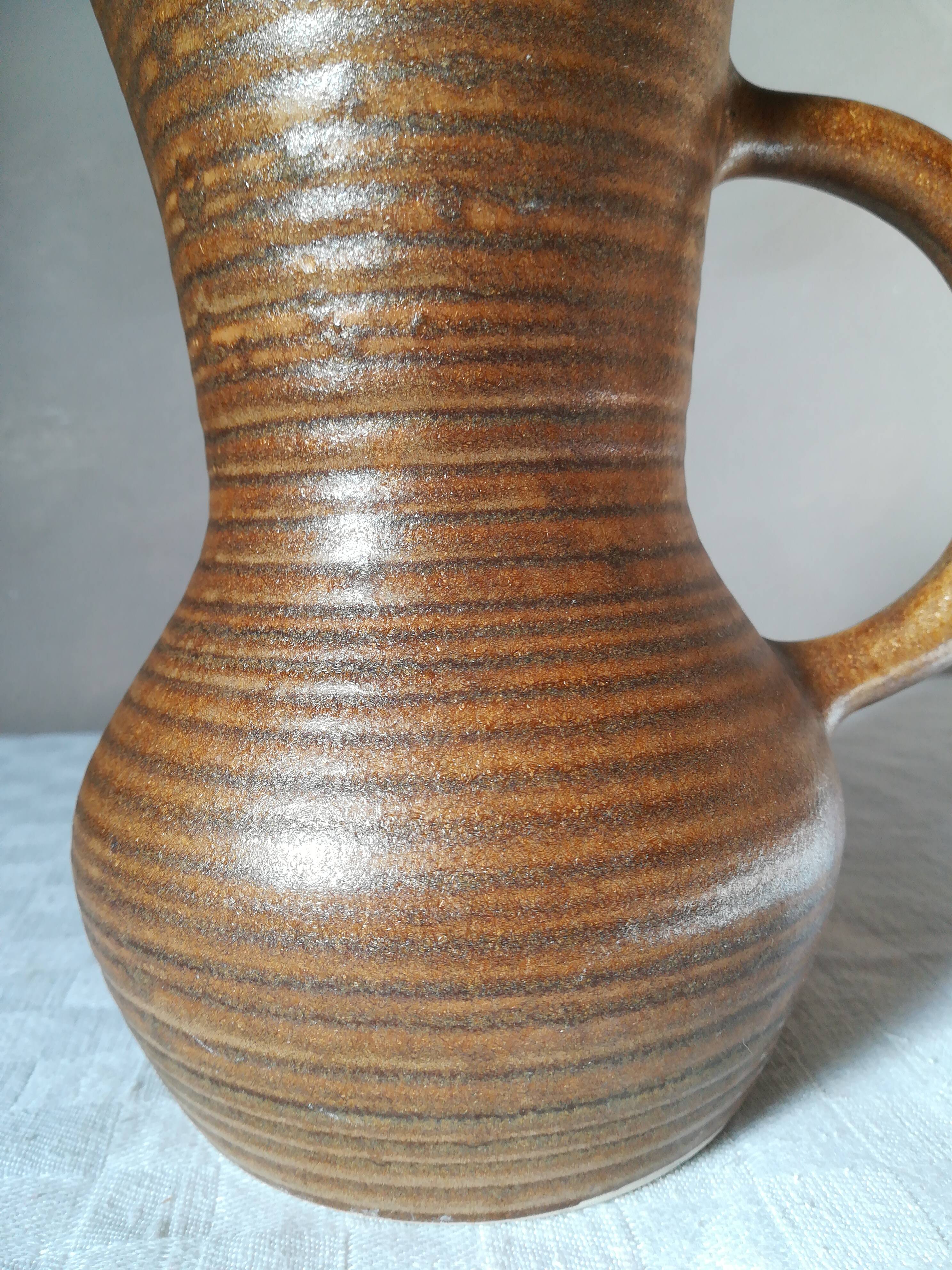Pitcher has water in sandstone years 50/60