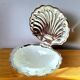 Shell-shaped butter dish in stainless steel