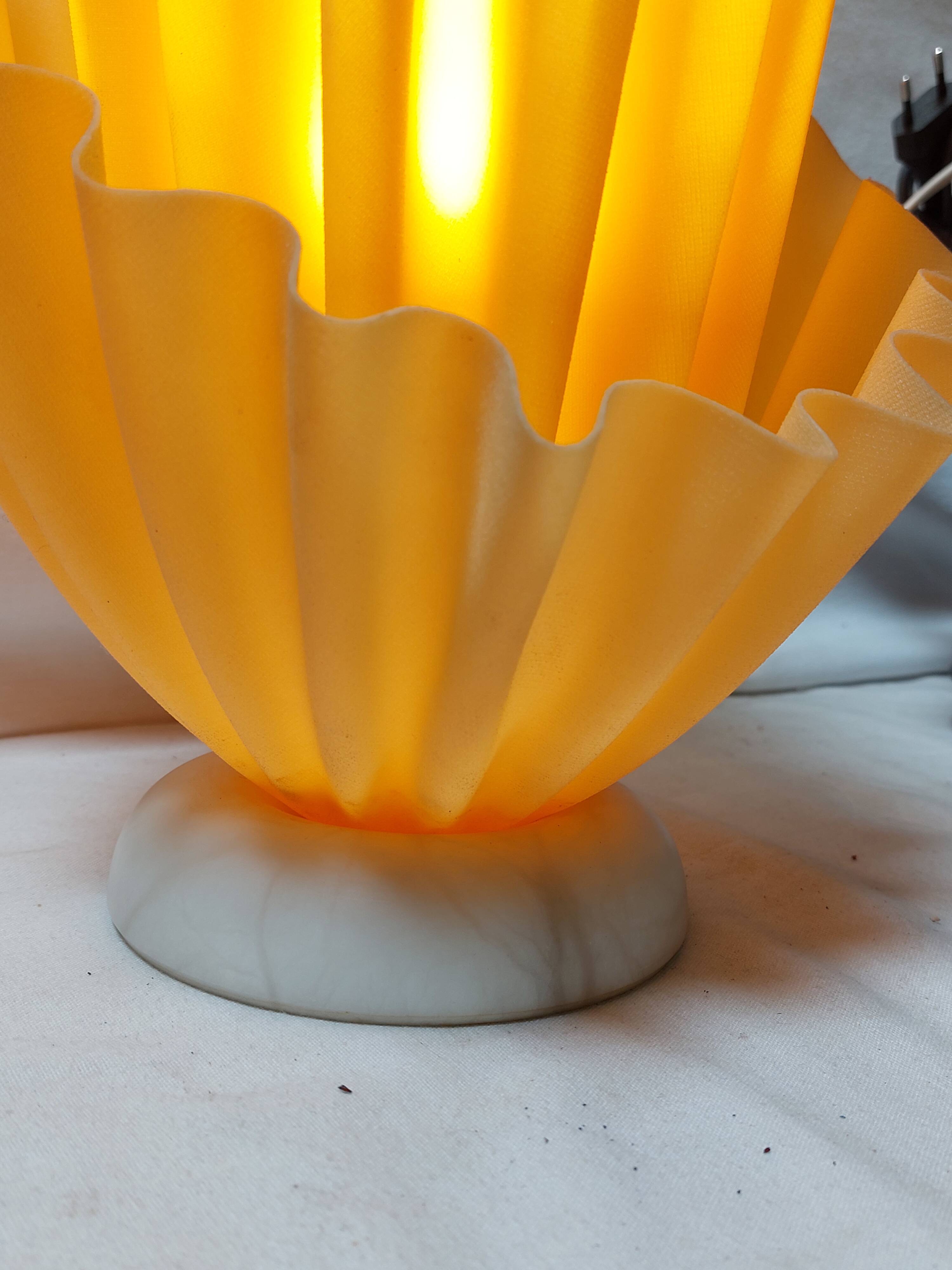 Large Corolle table lamp by Georgia Jacob - Vintage 70s