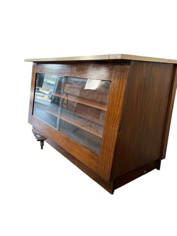 Comptoir / vitrine de magasin vintage en bois