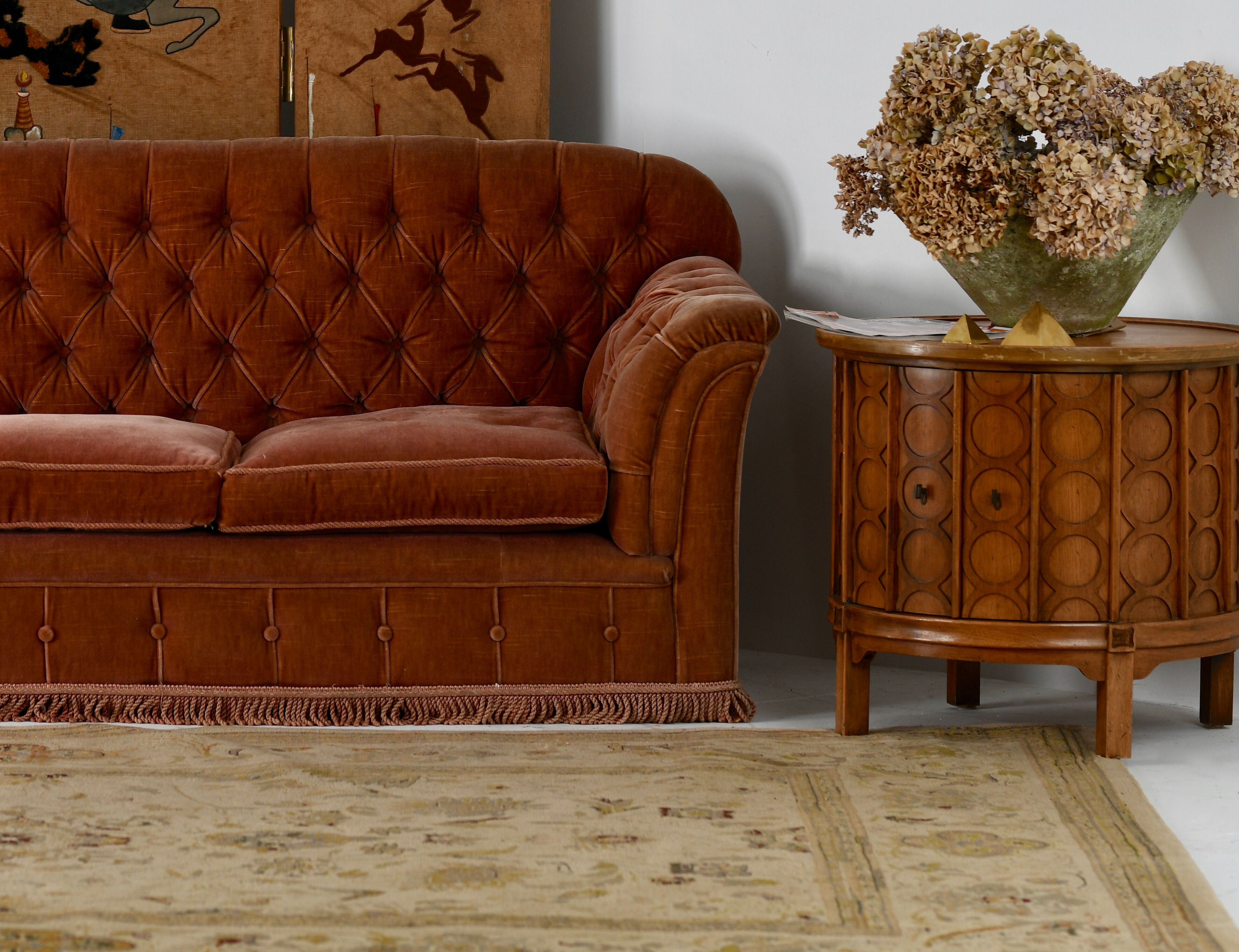 Crushed velvet button back sofa