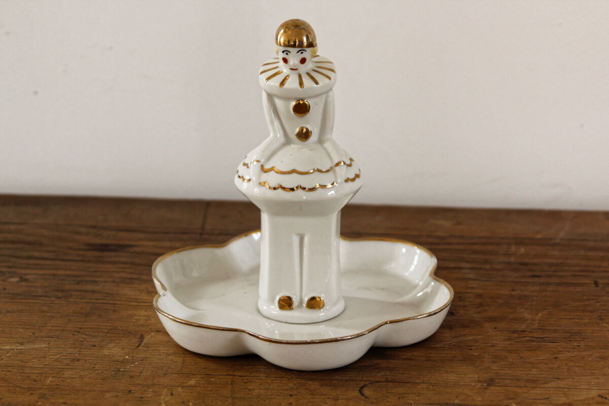 Empty pocket Pierrot art deco