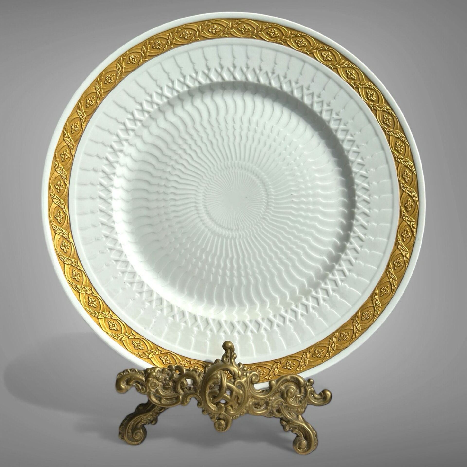 Rare large plate, dish Manufacture Royal Copenhagen Danish Porcelain 1889