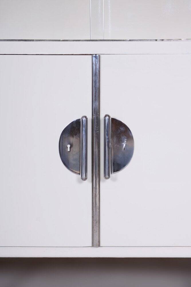 Bauhaus White Chrome-Plated Steel & Lacquered Wood Cabinet attributed to Vichr, 1930s