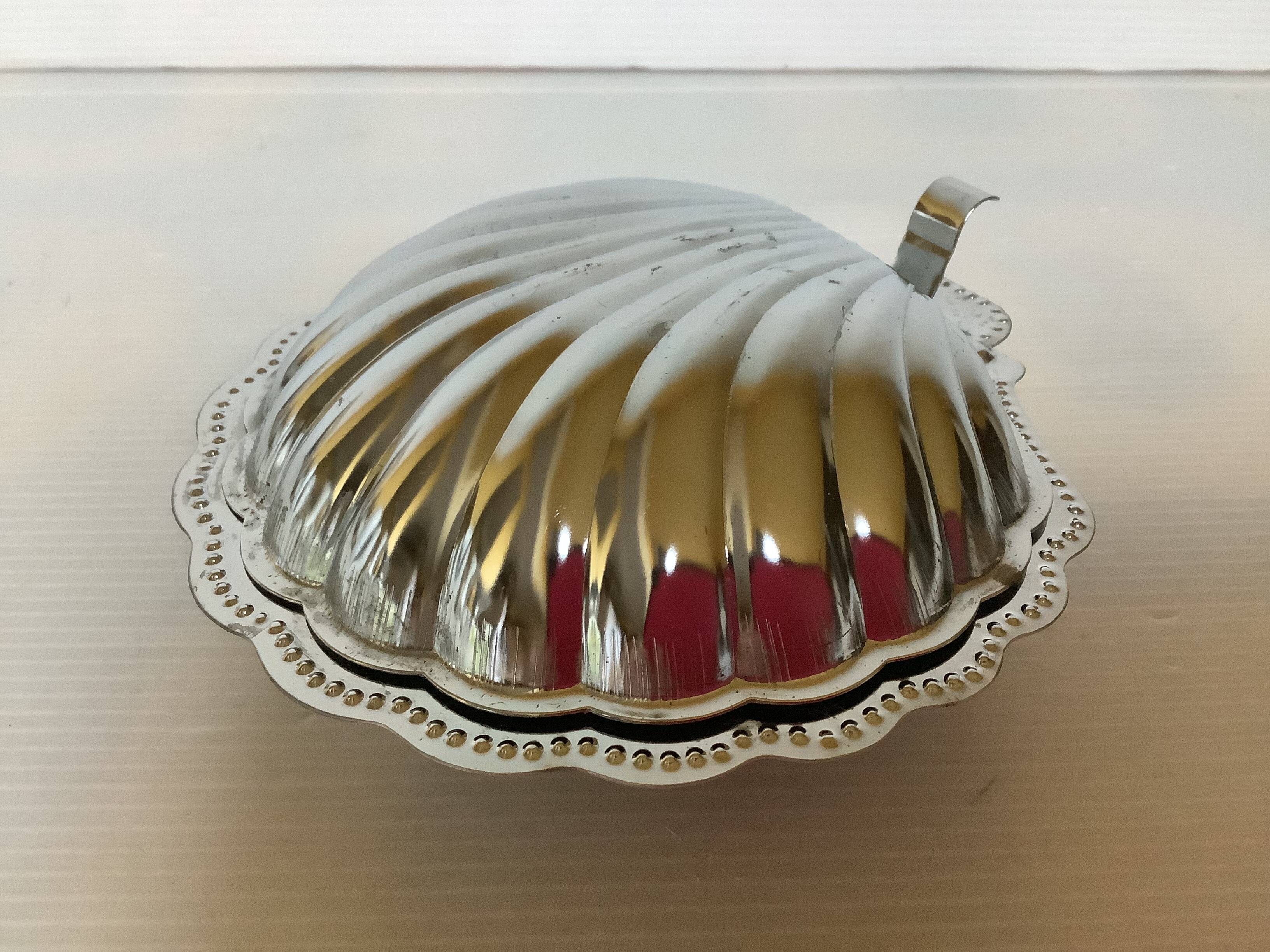 Metal scallop butter dish