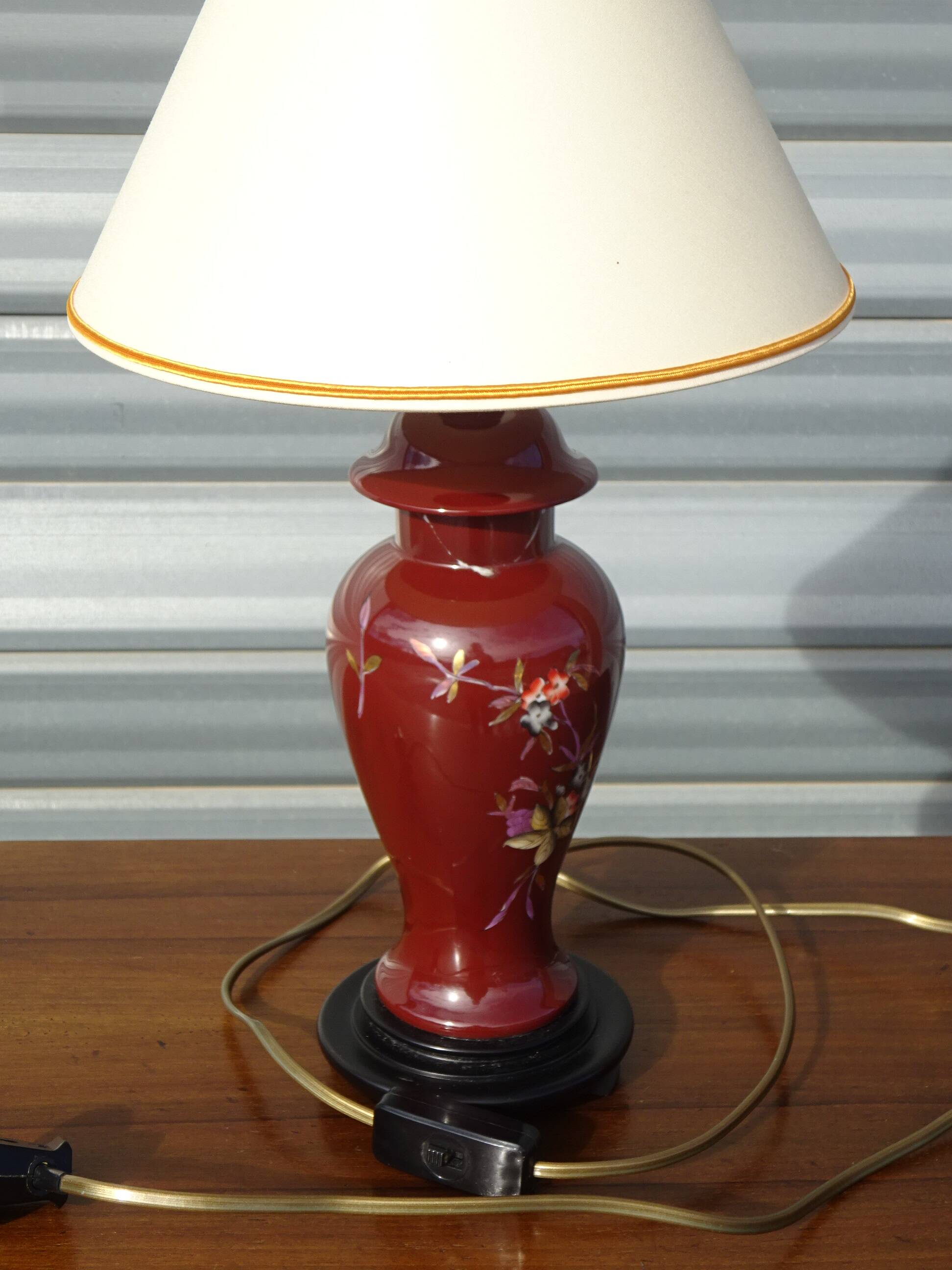 pair of bedside lamps in Limoges porcelain