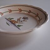 Slightly hollow dish with wavy edge in very good condition from Nevers.