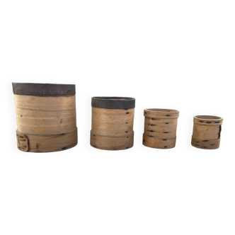 Lot de 4 pots mesureurs en bois