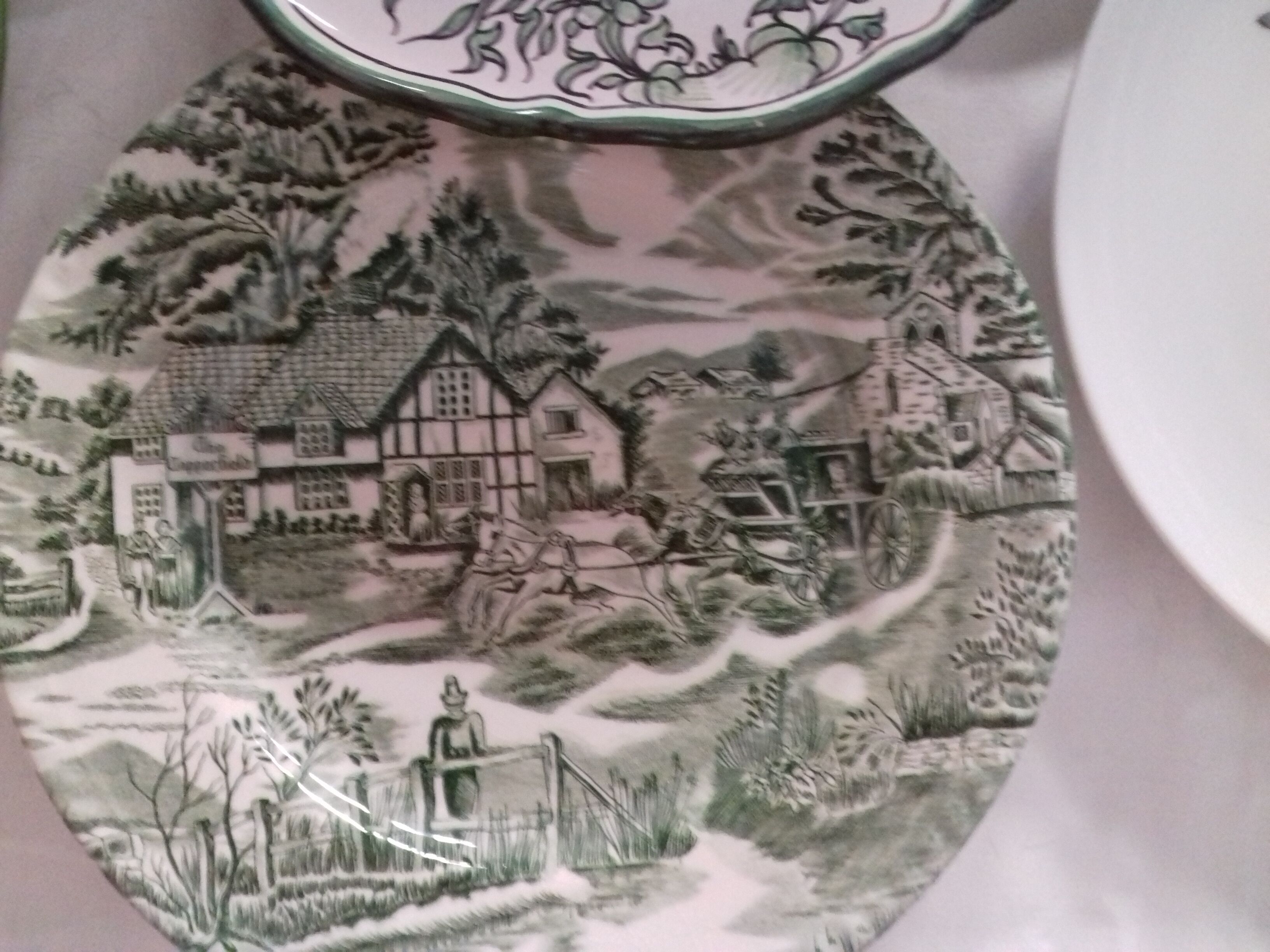 Suite de 6 assiettes rétro vintage vert absinthe