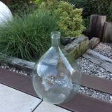 Lady jeanne in transparent glass