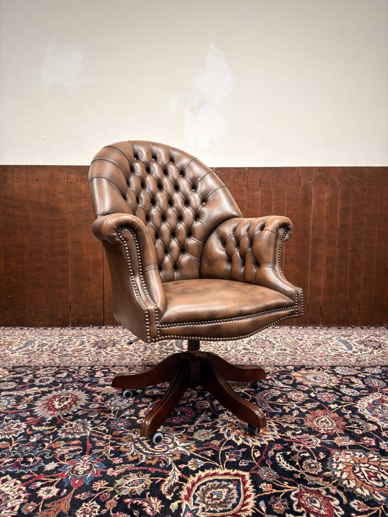 Classic English Chesterfield Director Chair Brown