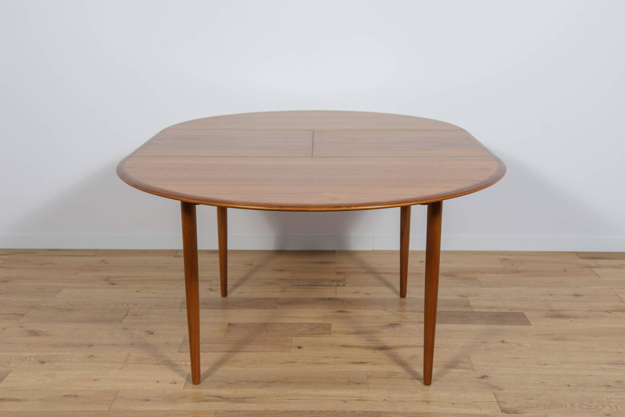 Table à manger ronde danoise vintage en teck, 1970s