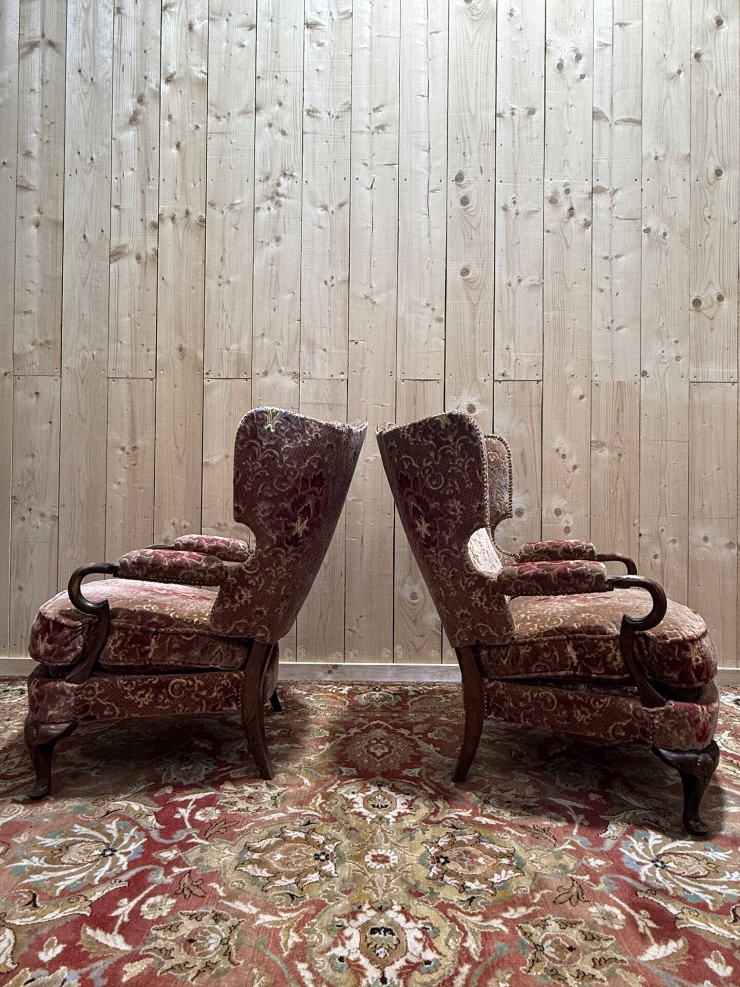 Paire de fauteuils - bergères à oreilles Anglais