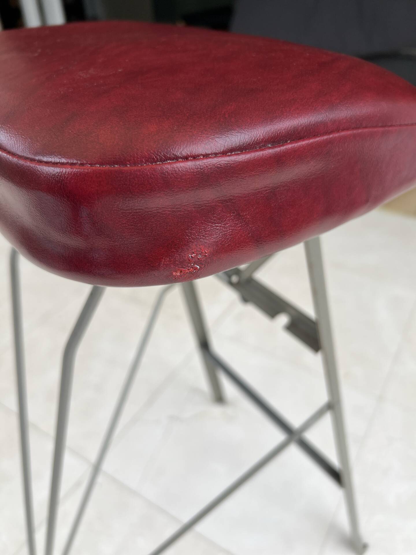 Vintage folding stool Libellule – Normafix – burgundy faux leather – years
