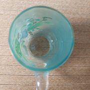 Tasse/choppe en verre émaillé