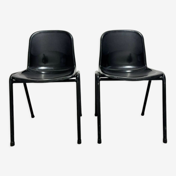 Paire de chaises empilables noires