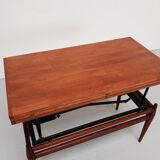 Flexible scandinavian vintage coffee table