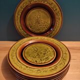 Dessert plates in batch