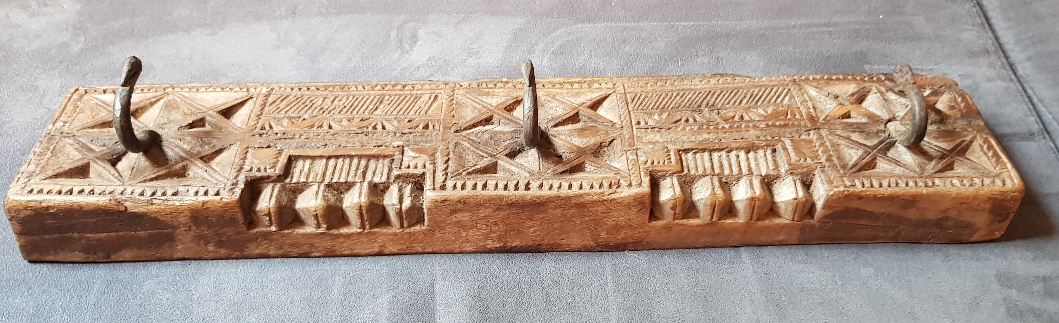 Coat rack 3 hooks in carved teak / 2 back hooks for wall hanging