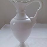 White earthenware ewer from Saint-Clément.