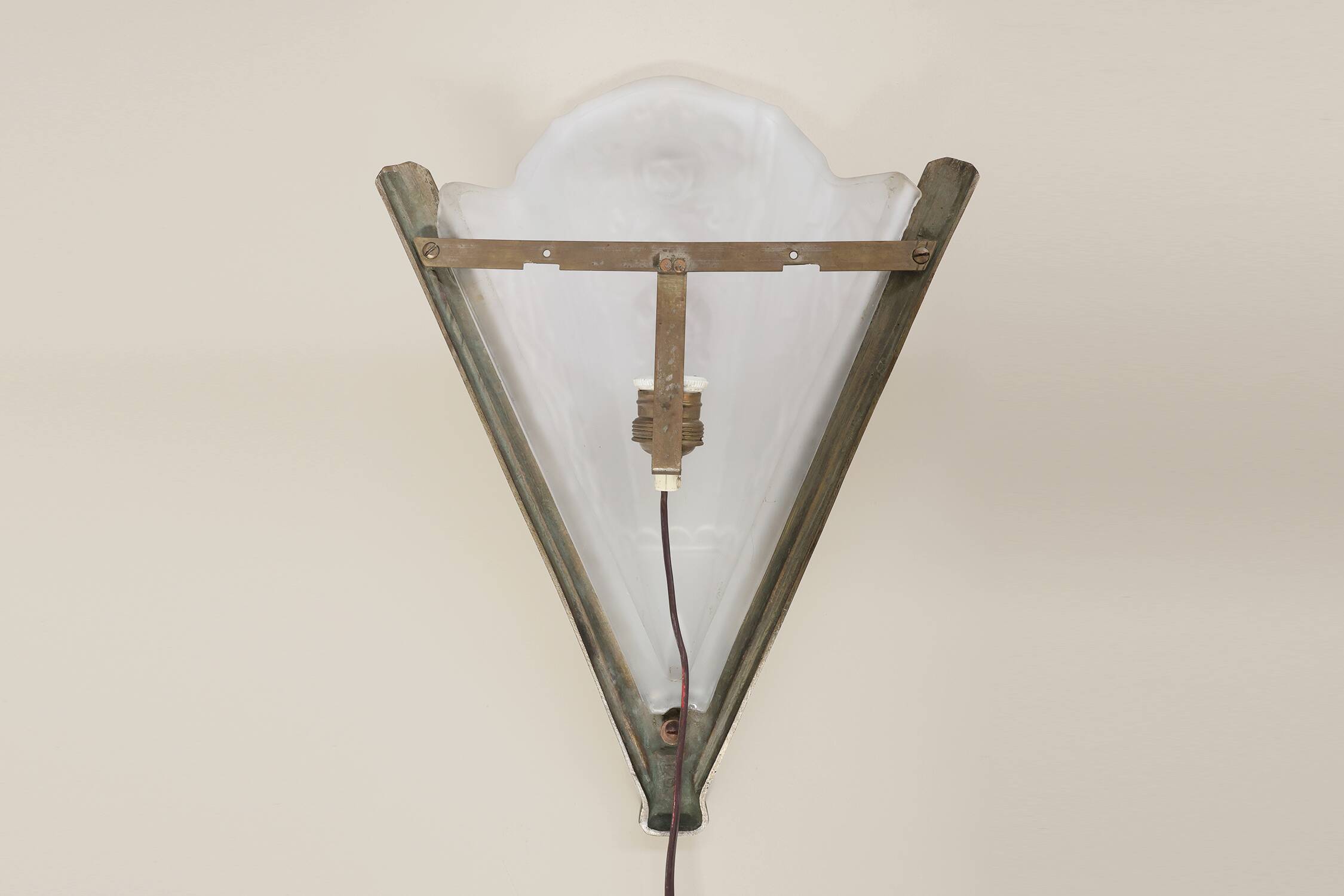 French Art Deco wall scone with frosted molded-pressed glass shade, 1920s