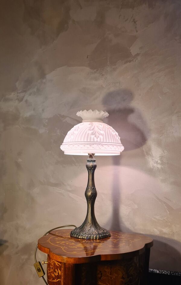 lampe regule patiné et abat jour 1900 opaline blanche moulé 52x26 tres bell