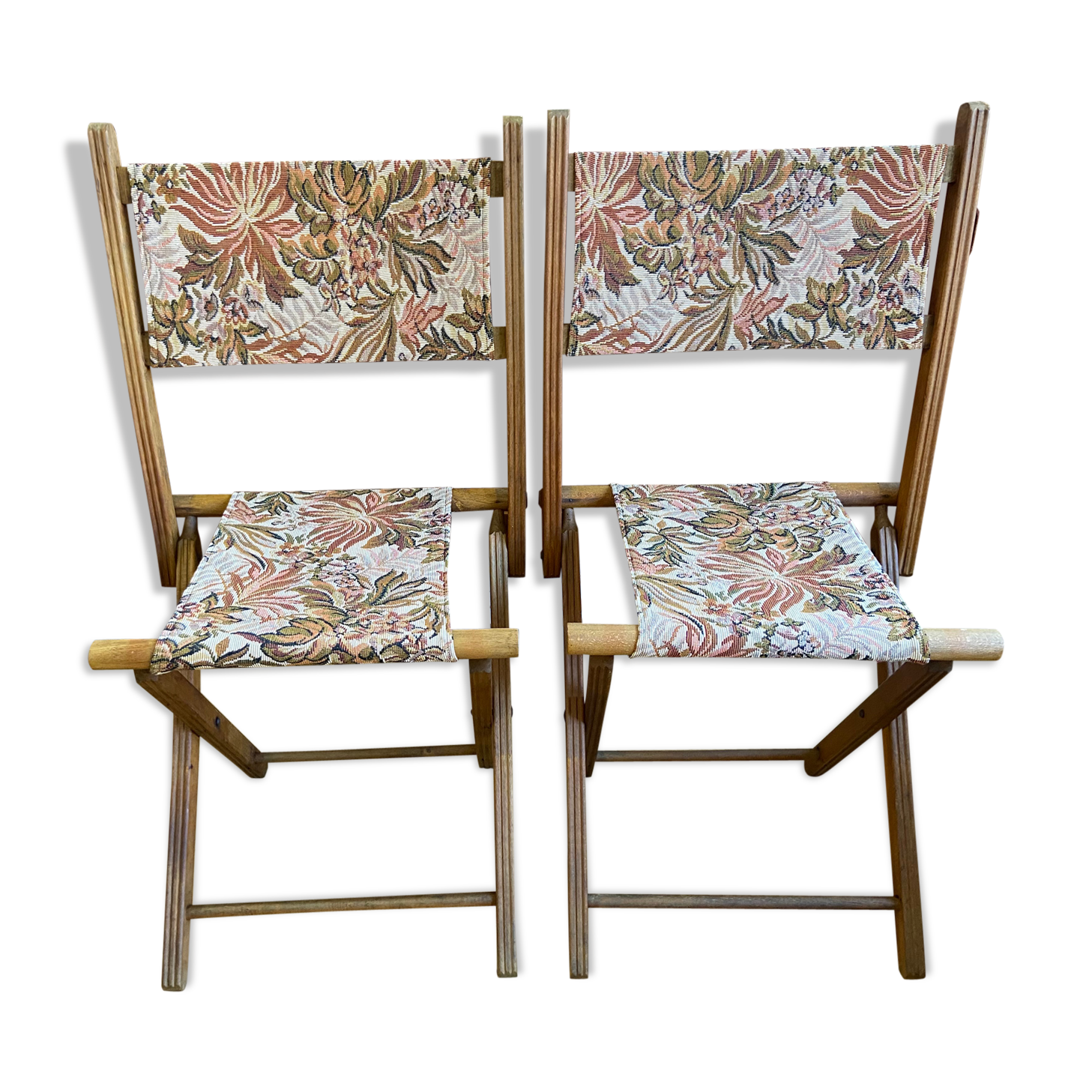 Pair of folding chairs