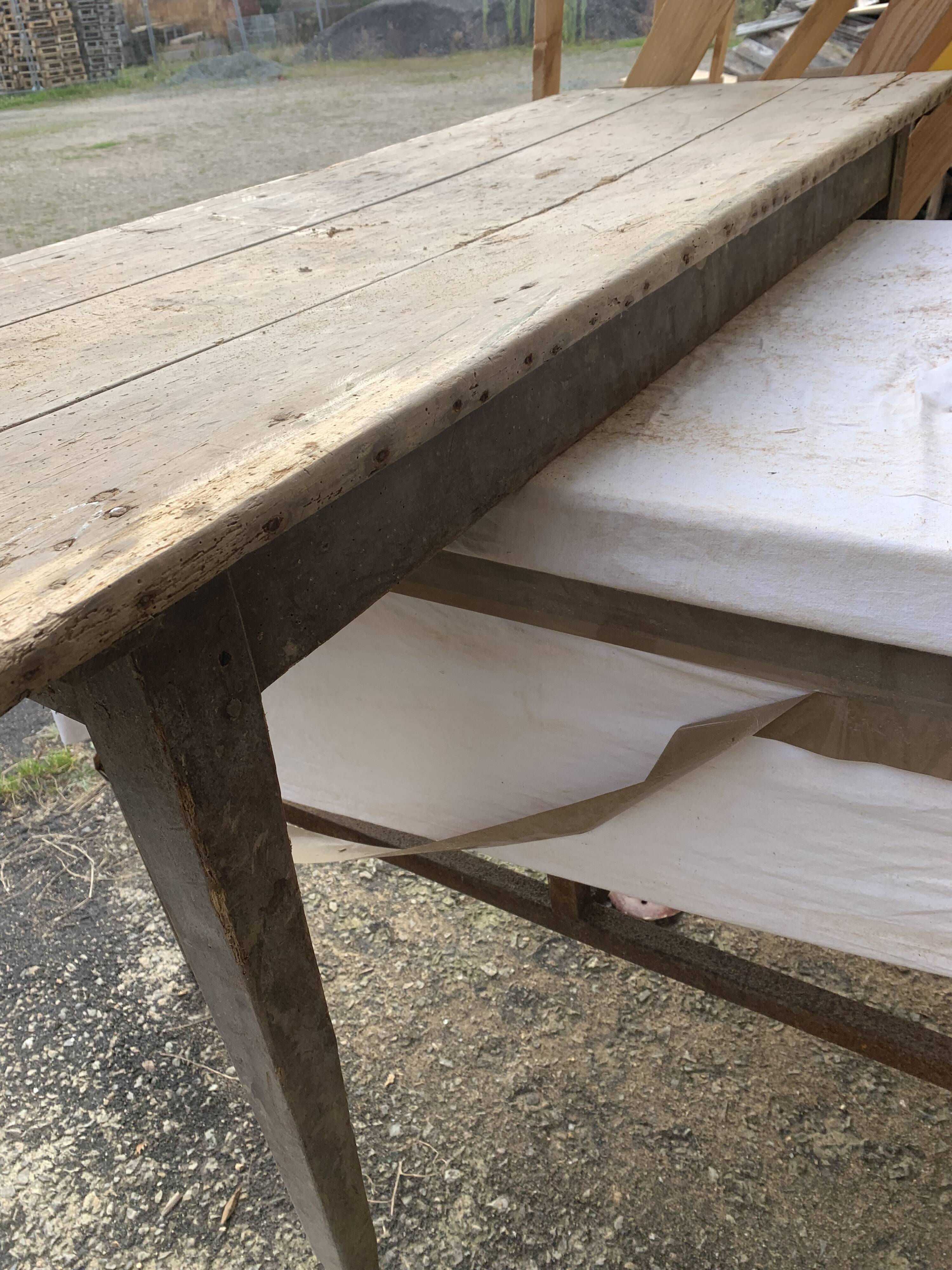 Countryside coffee table