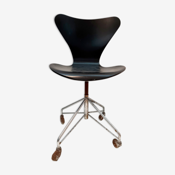 Chaide de bureau pivotante Seven d'Arne Jacobsen