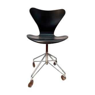Arne Jacobsen's Seven Swivel Desk Chaide