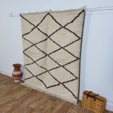 Handmade moroccan berber rug 176 x 152 cm