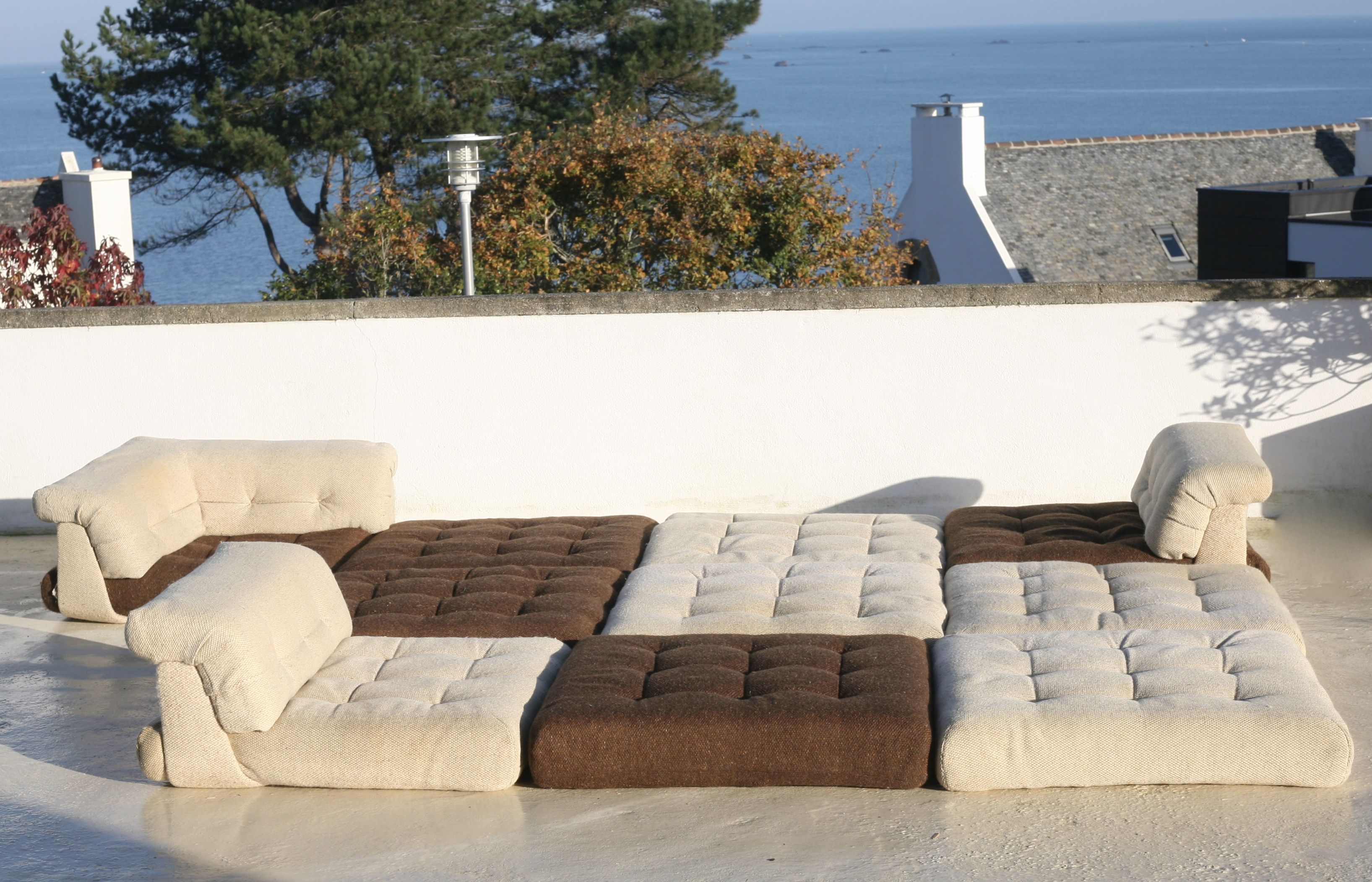 Modular sofa Mah Jong, Hans Hopfer, France, 1971. Roche Bobois Edition.