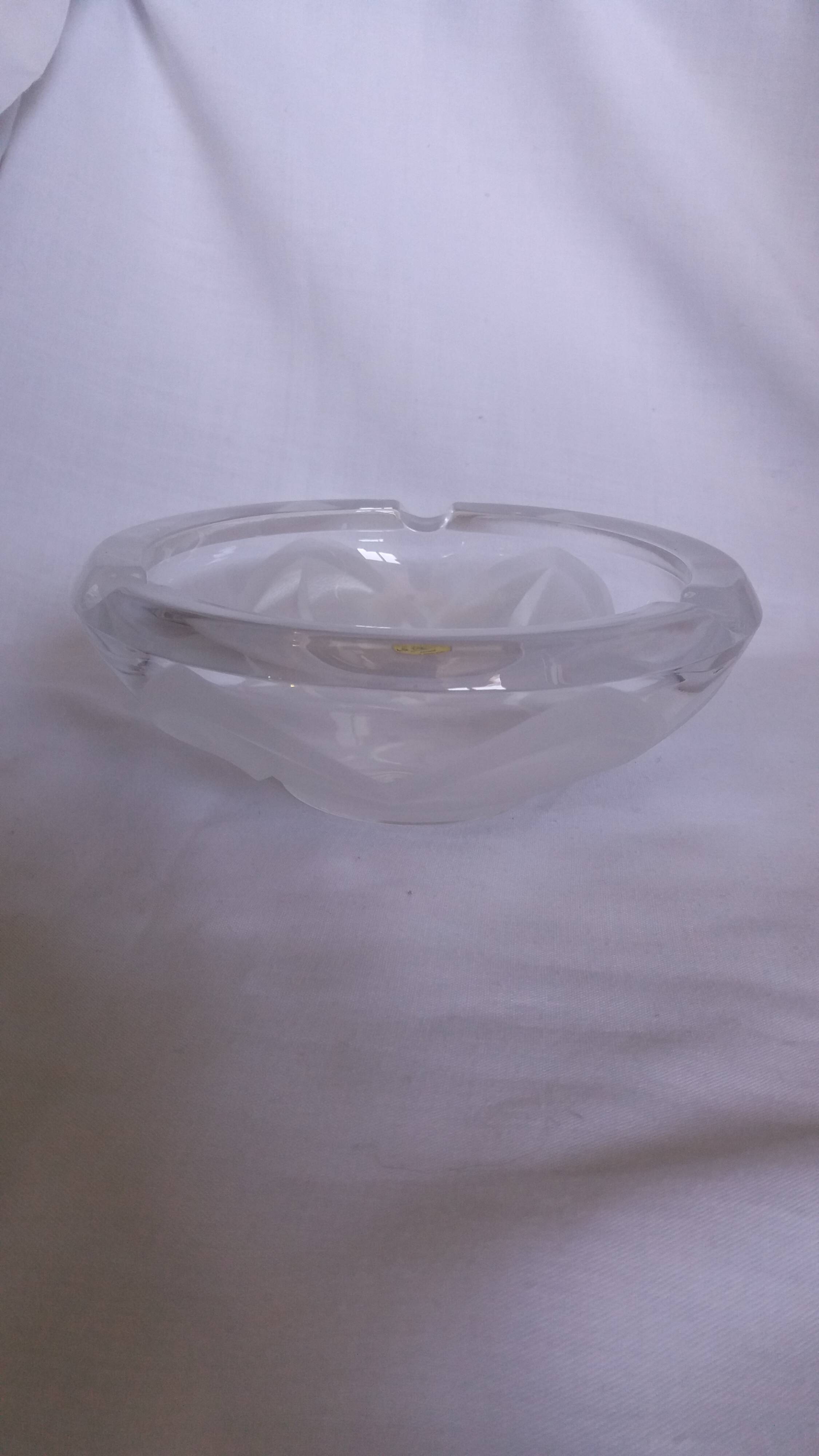 Crystal ashtray, flower shape, water lily J.G. Durand, Cristal d’Arques