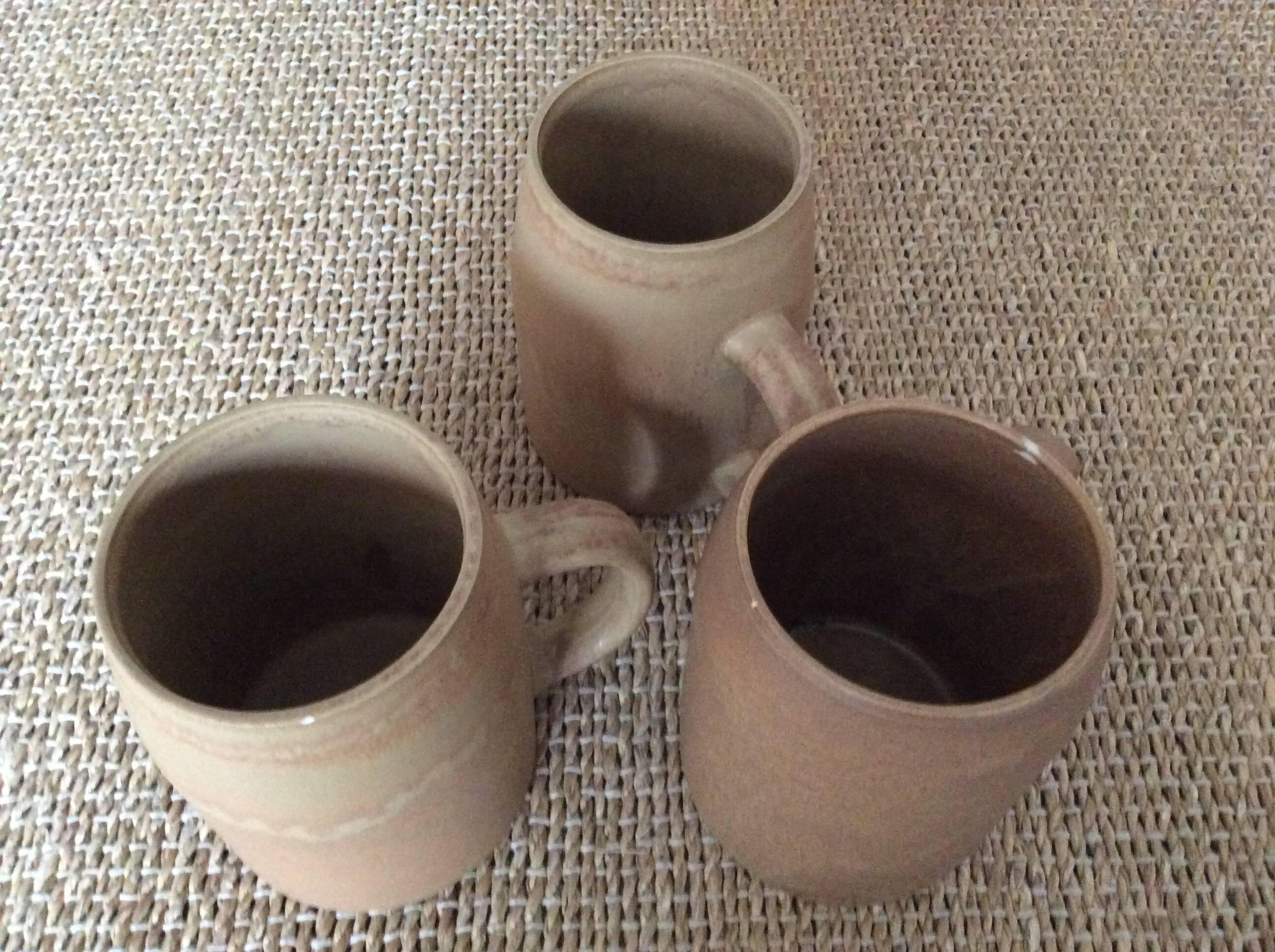 3 stoneware mugs