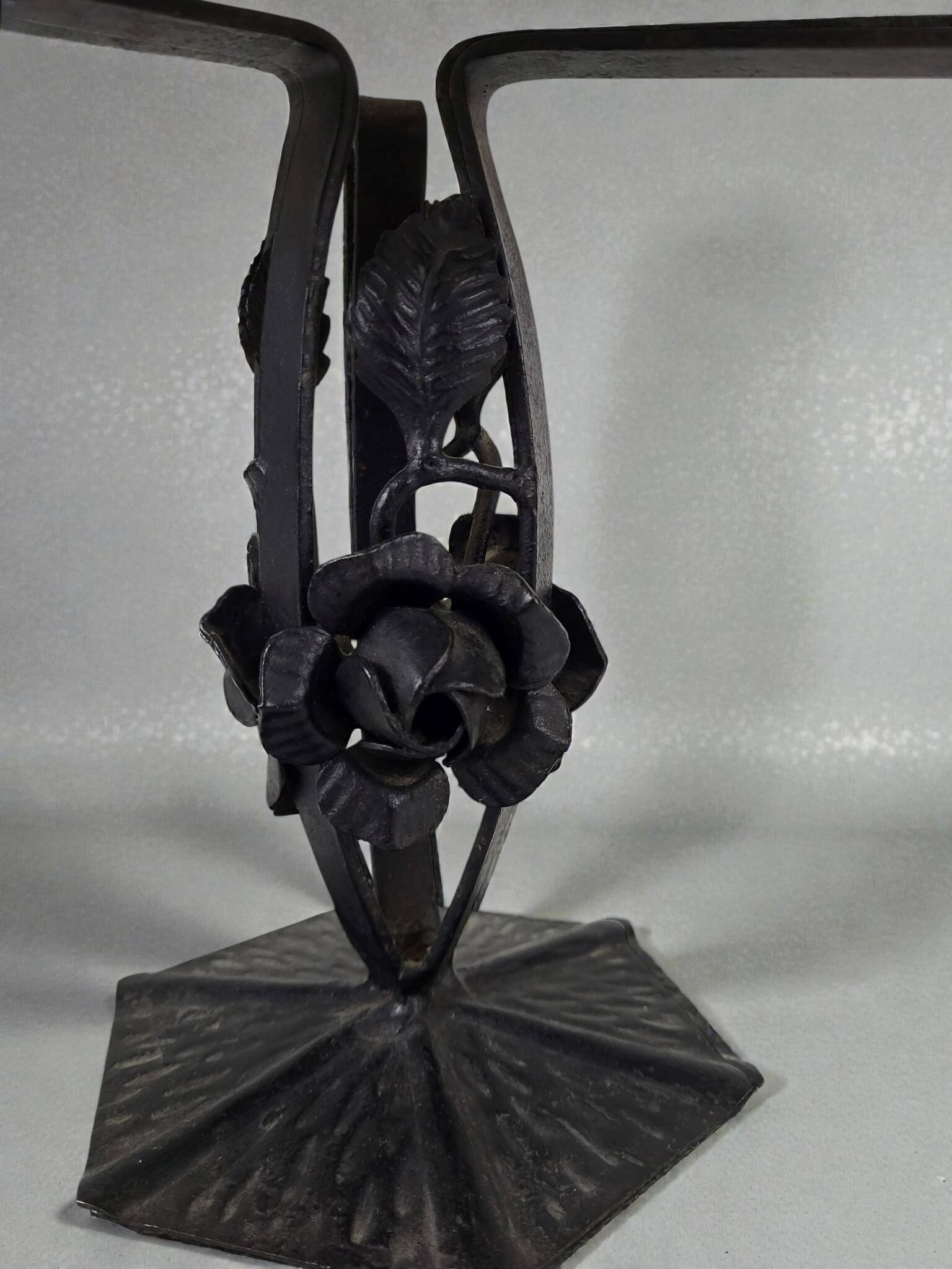 Art Deco centerpiece