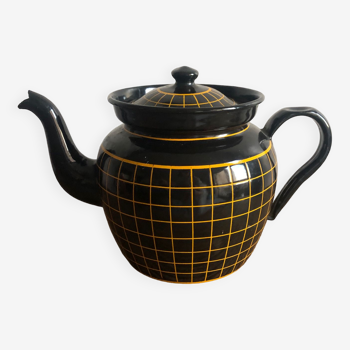 Enamelled teapot