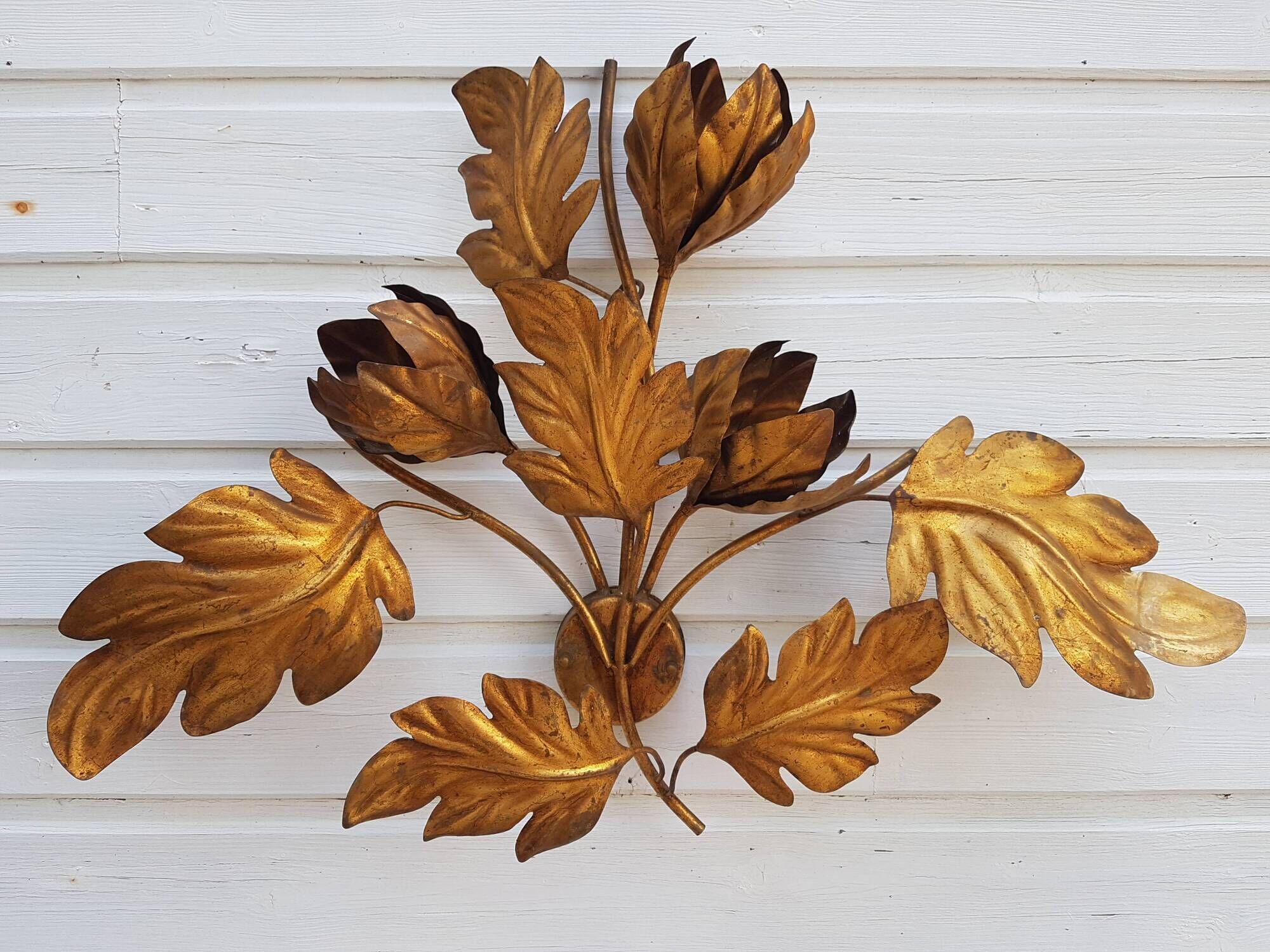 Paire d'appliques murales fleur feuillage en métal doré par Hans Kögl, 1970