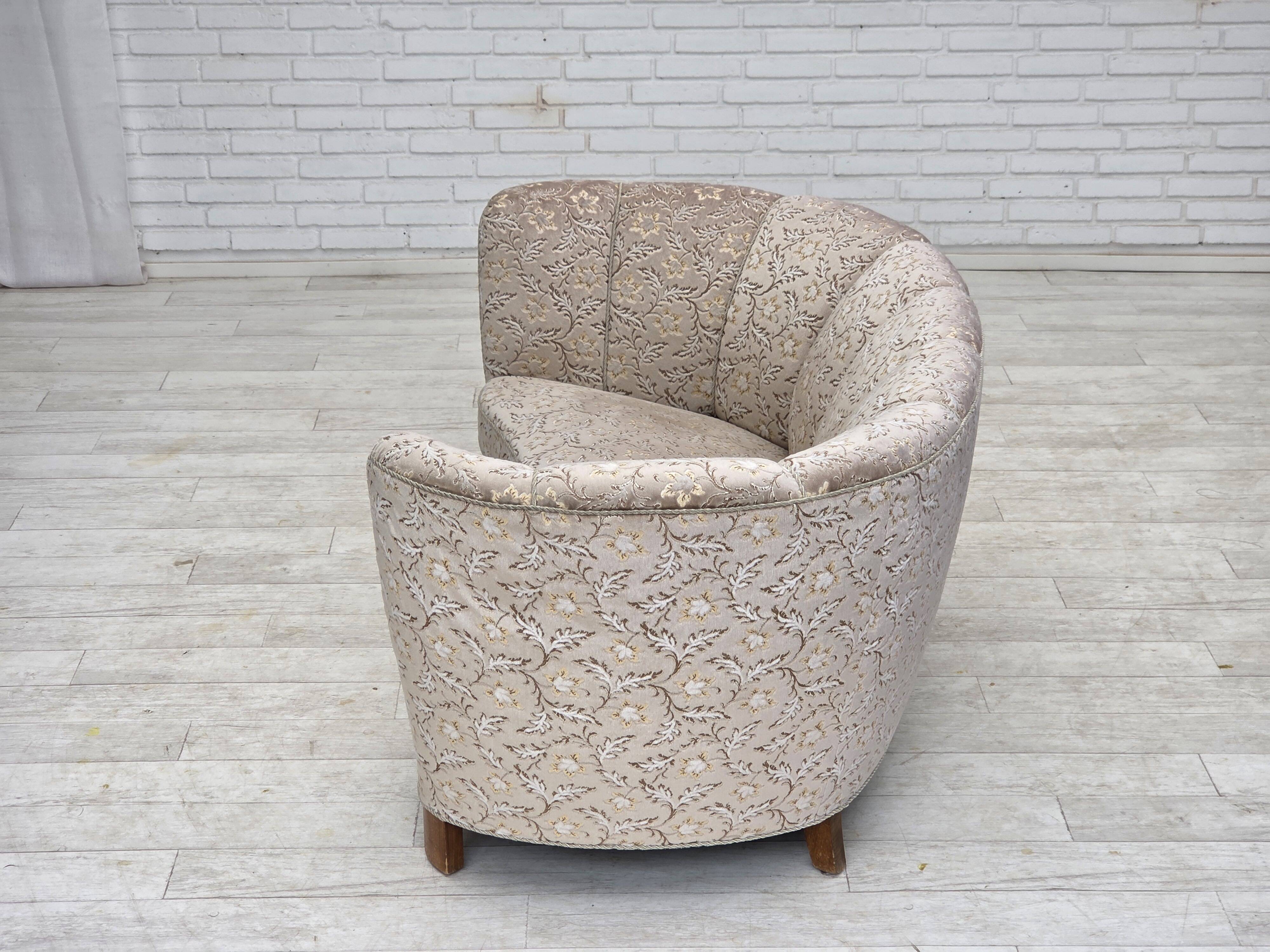 Canapé "Banane" danois 2 places des années 1970, velours d'origine.