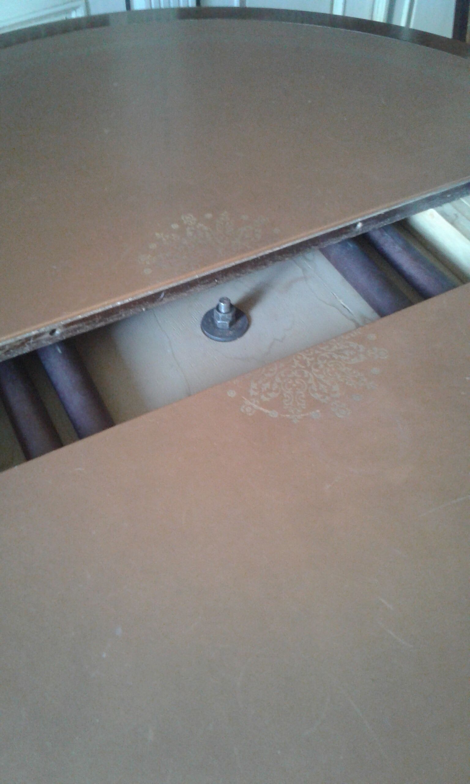 Dining room's table and 4 chairs, english style