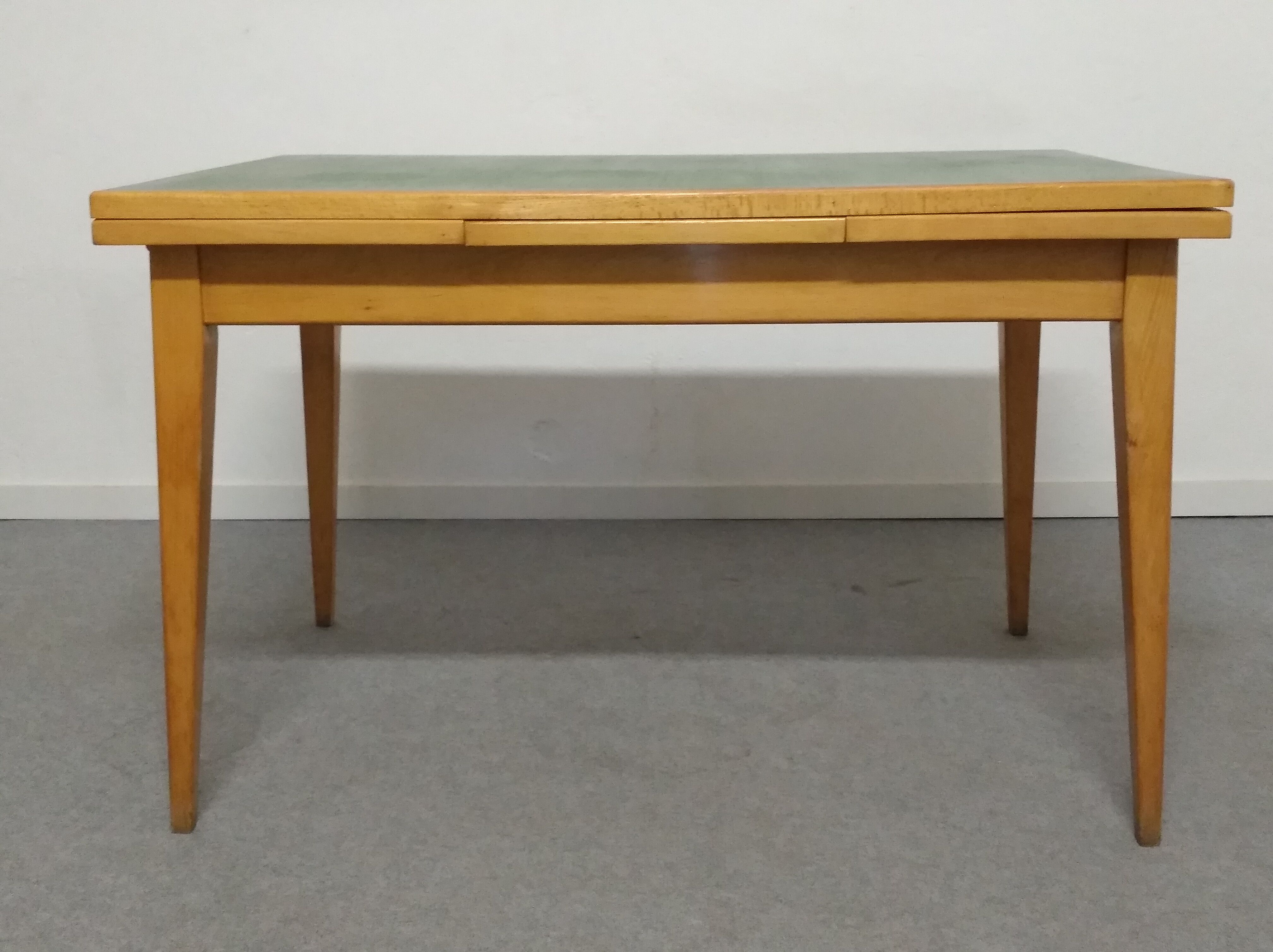 Kitchen table of the 50s/60s