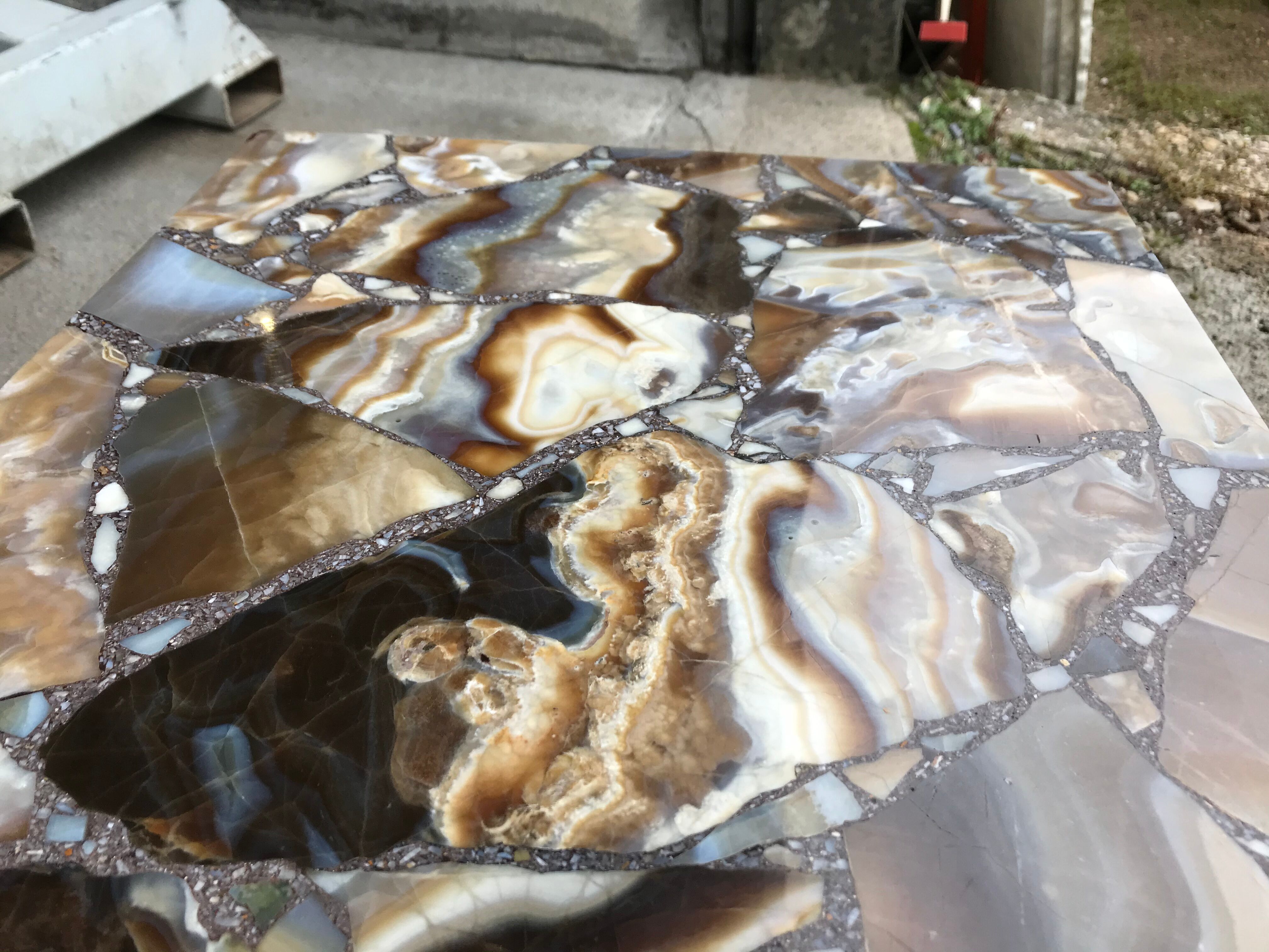 1970 coffee table in polished Madagascar aragonite