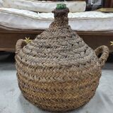 Fat dame jeanne with her braided hair